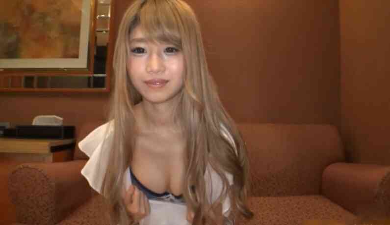 สาวผมทองขี้อาย ตอนเย็ดเธอชอบโดนกอด