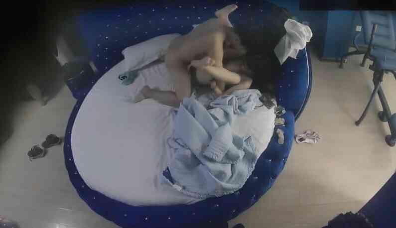 หนุ่มหล่อชวนแฟนสาวนมใหญ่มาเย็ด โหดดุดันไม่เกรงใจใคร แฟนสาวร้องดังมาก