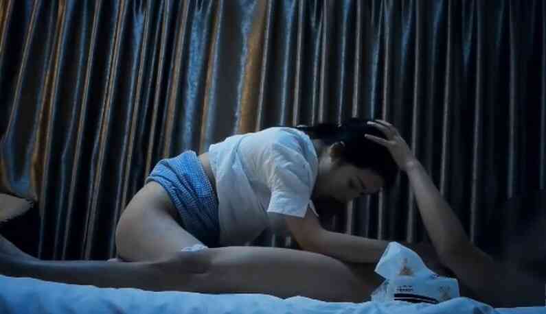 [JAV101本土精選!] 湯先生 約啪69蕾絲妹~湯先生強制床上打樁!!