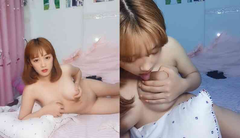 สตรีมเมอร์ทำตัวเงี่ยนบนเตียง