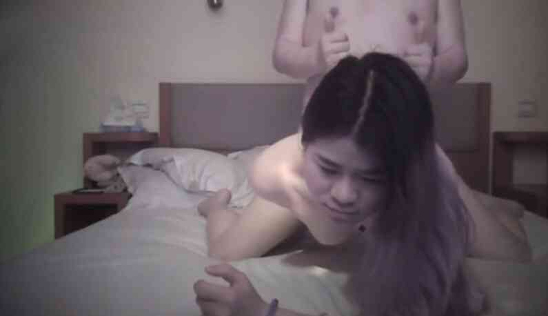 สาวสวยเช่าห้องแก้เบื่อ