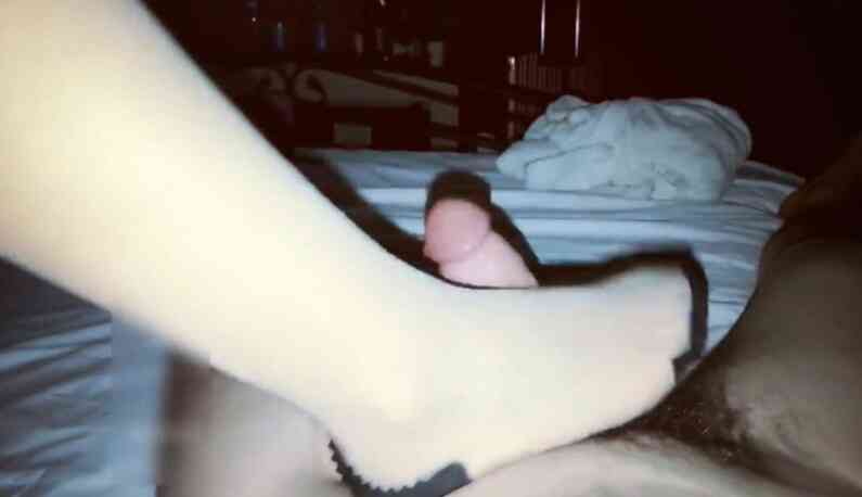 เร้าใจแฟนด้วยขา