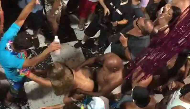 [ยุโรปและอาเมริกา] บราซิลเลียนคาร์นิวัล เจอคนที่ใช่ เสื้อกางเกงต้องถอดไป