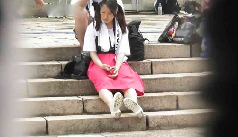 นักแอบถ่ายขั้นเทพ !! กล้องมือโปรอยู่ในมือ เปิดเผยความลับใต้กระโปรงทับทิม! 149