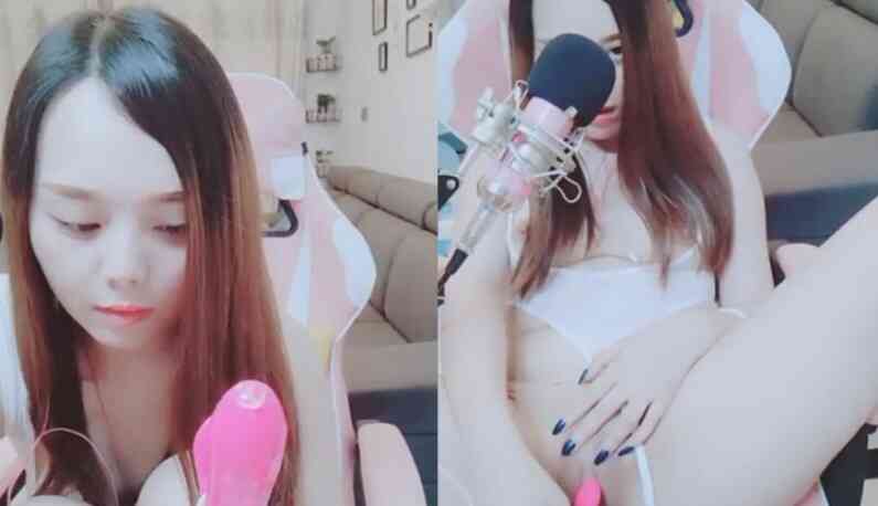 สตรีมเมอร์ลองใช่้เคื่องสั่น