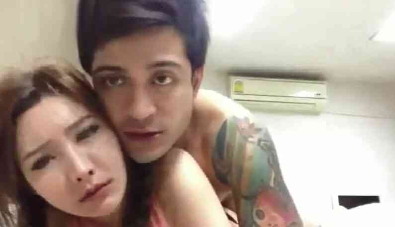 [歐美] 又見情侶自拍流出?!無套後入爆操!!