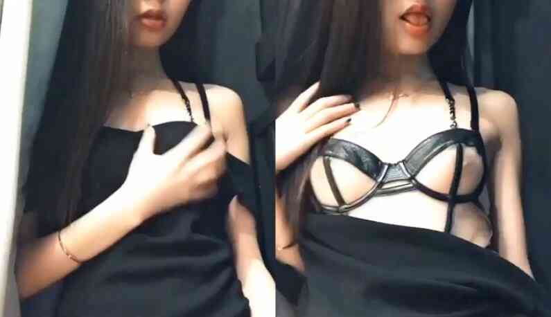 แอบใส่ชุดนอนไม่ได้นอน