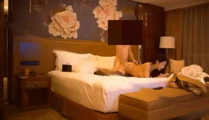 ชายล้ำซื้อสาว เย็ดได้หลายท่า