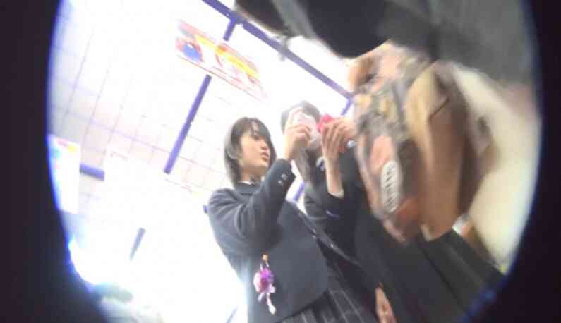 真‧偷拍神人!!高級相機在手 石榴裙下的任何秘密一個都不漏!  164