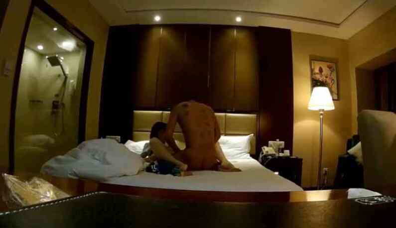 นัดเย็ดสาวเงี่ยน เปิดห้องโรงแรม