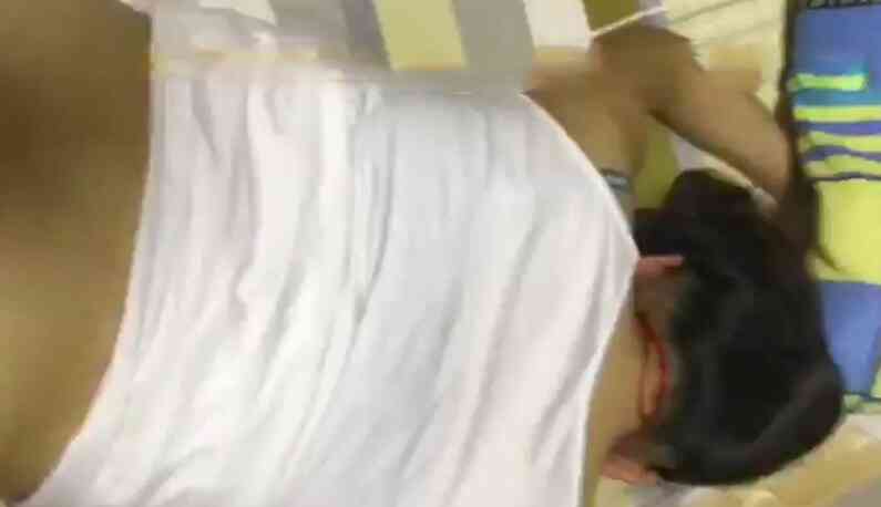 約妹計畫自拍視頻流出!!不敢被發現只敢偷偷來!!