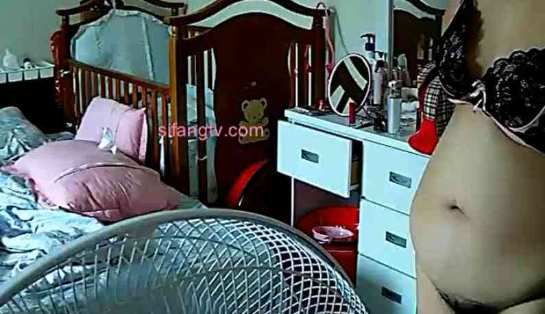 โดนแอบถ่ายตอนเปลี่ยนชุด