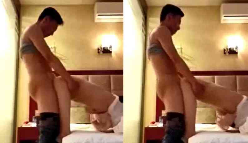 哥哥我想聽床邊故事~屁屁翹起來給你玩~