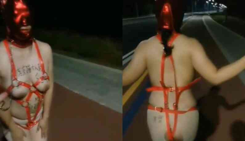 英文老師的黑暗面!!下課回家變成班長的性奴隸?!