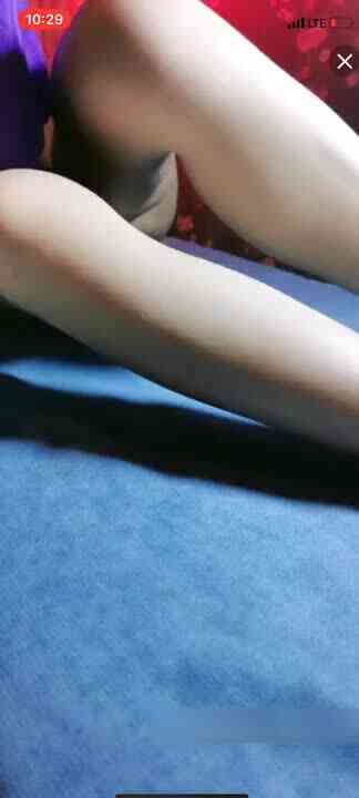 男技师偷拍【女性私处保健】露脸饥渴少妇扣几下淫水就泛滥迫不及待要鸡巴干男技师湿了一手