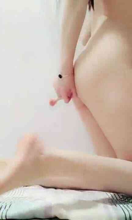 จะเลียให้ล้มเลยค่ะ