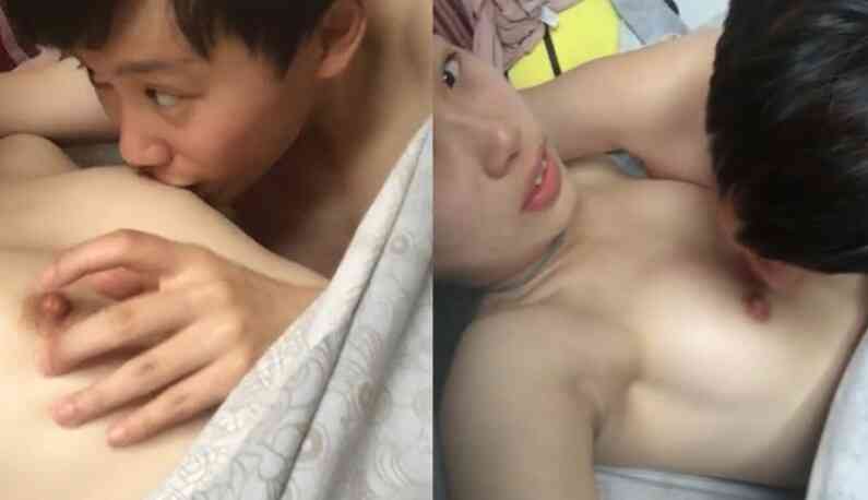 就是要舔妳的奶~我怎能忘記妳的小奶奶~