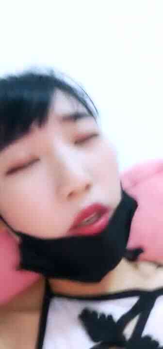 高颜值气质嫩妹主播收费直播秀 身材苗条奶子大小正好 自慰抠穴很是诱人