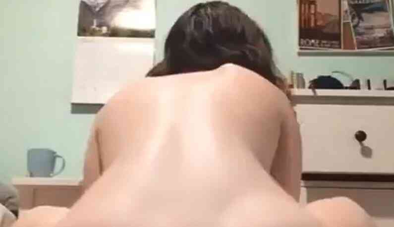 正常尺寸的肉棒已經無法滿足性愛成癮的妹妹了!! (無聲)