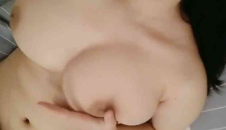 อายุ21 แต่นมโครตใหญ่เลยครับ