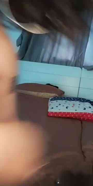 骚气网红脸妹子逼逼抽烟自慰秀 手指扣菊花肛塞爆菊近距离特写 很是诱惑喜欢不要错过