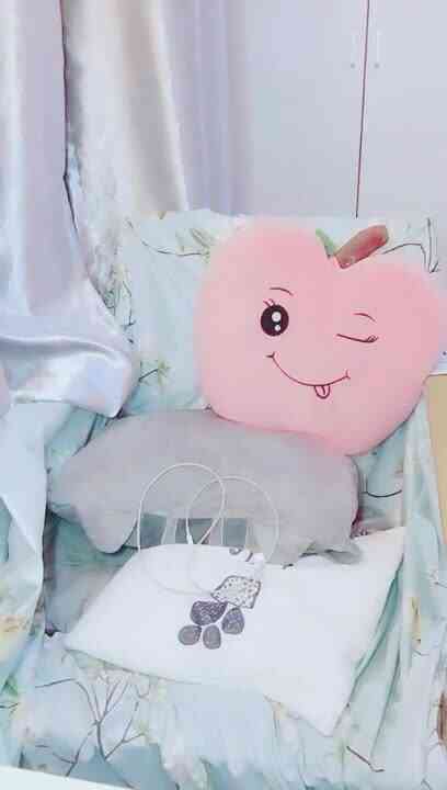 颜值不错皮肤白皙妹子诱惑秀 衬衣诱惑椅子上漏奶漏逼白开逼逼挺嫩 很是诱惑不要错过