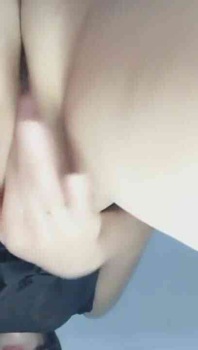 御姐美女主播 颜值不错身材好 俯视自慰抠穴自慰 淫水很多 十分淫荡