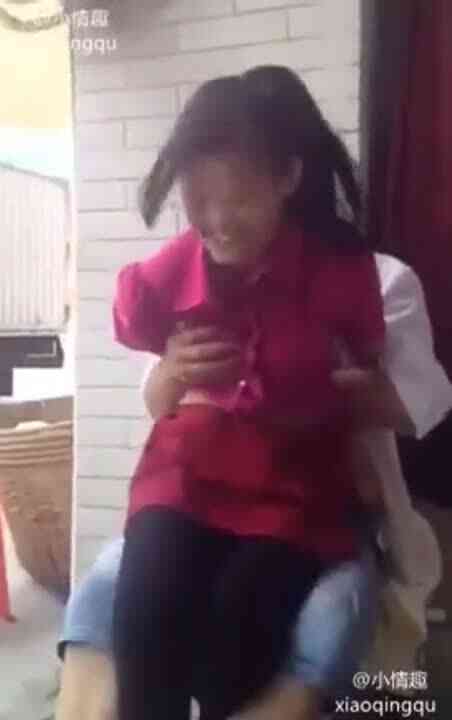 น้าหลานจะเล่นกัน