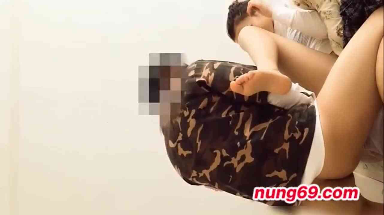 สาวขี้อาย_ชุดยังไม่กล้าถอด_ขึ้นโยกให้ผัว_สงสัยเงี่ยนจัด