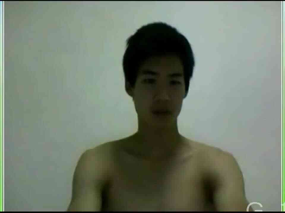 (เกย์) หนุ่มตี๋ ดีกรีนายแบบ สุดน่าฟัด ชักว่าวโชว์