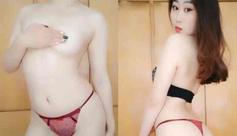 โชว์หีให้เห็นขนาดนี้แล้ว ยังไม่เงี่ยนอีกหรอพี่ชาย