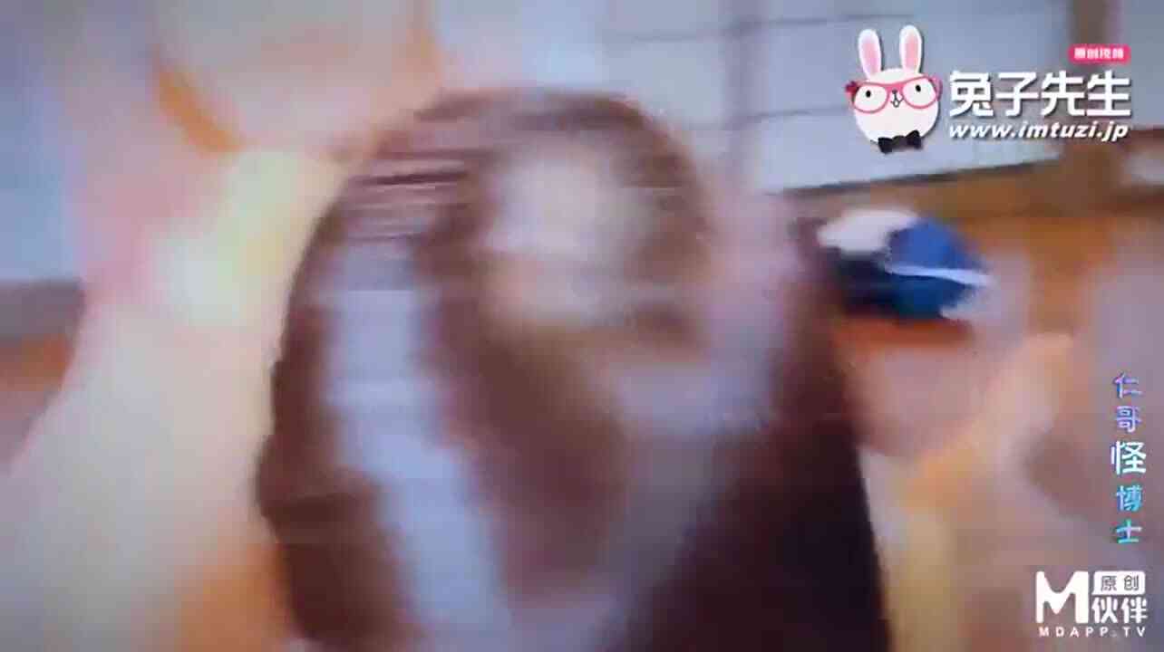 渣男欠債不還 讓女友用身体來抵債 慘遭4P無套內射