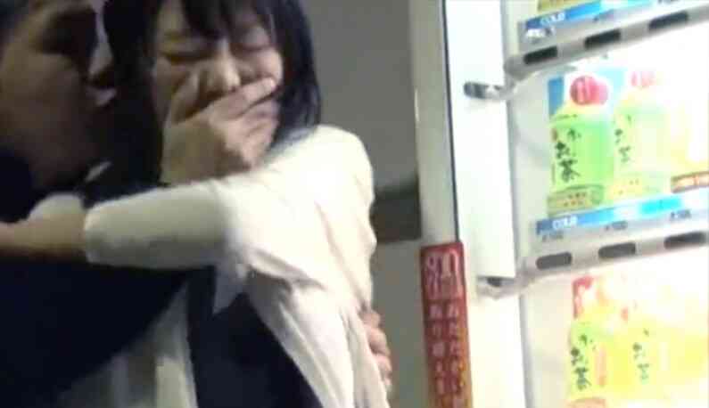 เห็นนมแล้วเงี่ยน จับเย็ดซะเลย